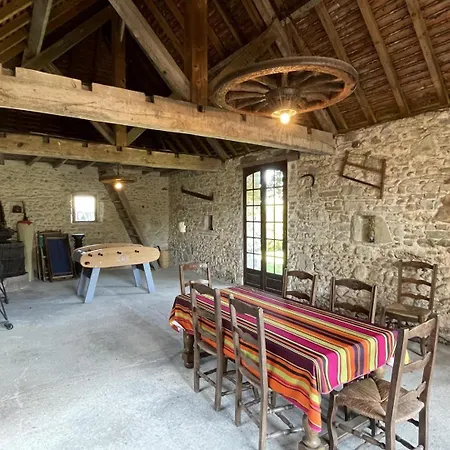 Holiday home Chez Cazanave Viellesegure