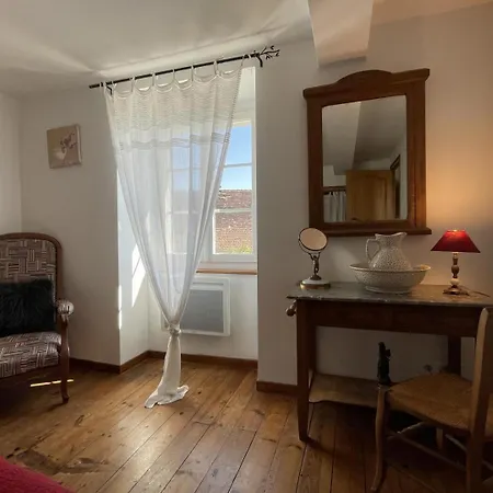 Holiday home Chez Cazanave Viellesegure